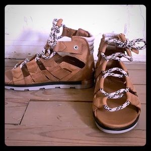 NEVER WORN Sorel Torpeda Lace Sandals